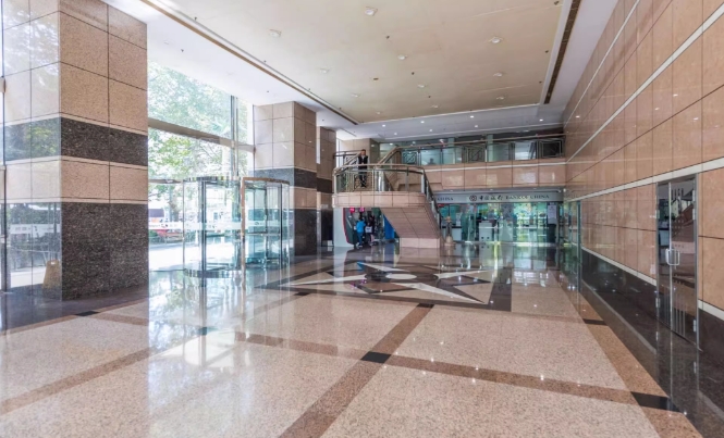 上海CC空間（遠東國際廣場A棟）：70%得房率，空間利用率高